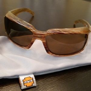 Spy Cleo Bone Stripe Tortoise Frame/Bronze Polariz